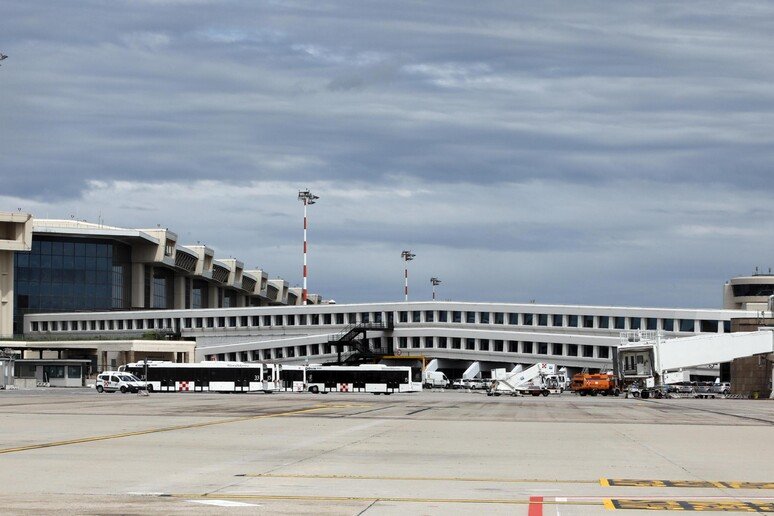 Milan Malpensa hava limanında güclü yağış səbəbindən bir neçə reys gecikib və ya istiqaməti dəyişdirilib