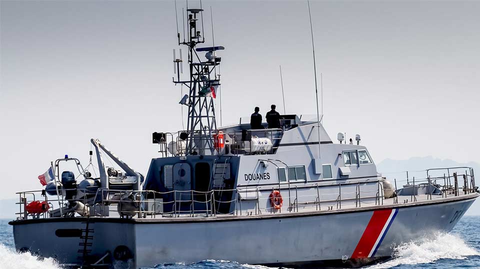 La-Manş boğazında miqrantların qayığı batıb, nəticədə azı 10 nəfər həlak olub