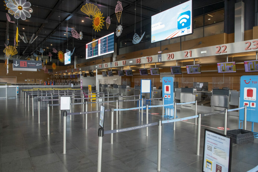 Brüsselin Şarlerua Hava Limanında tətil səbəbindən bütün reyslər ləğv edilib