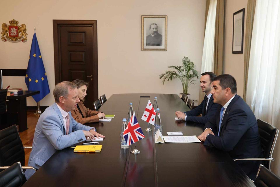 Speaker Papuashvili meets newly appointed British Ambassador