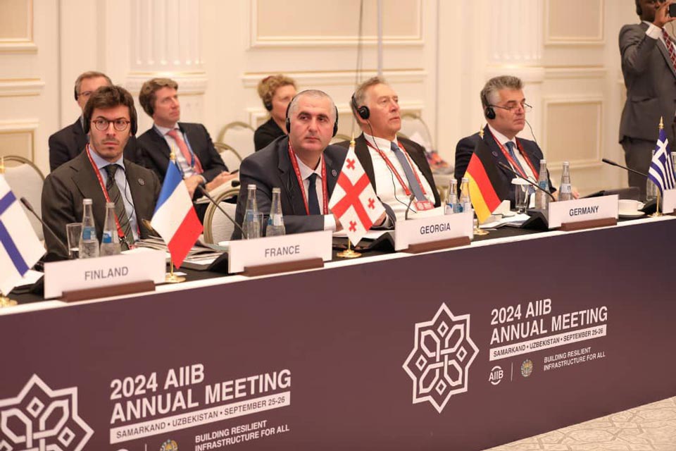 Finance Minister highlights economic growth and strategic projects at AIIB meeting