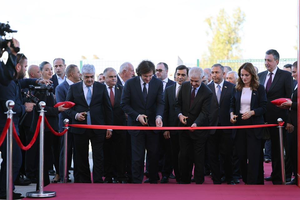 Georgian PM unveils new kindergarten in Iormughanlo village