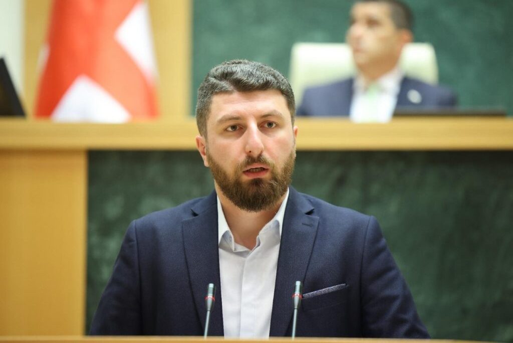 Արչիլ Գորդուլաձե. Ողջունելի է, որ «Ազգային շարժման» ակտիվիստի հարձակման հետևանքով «Վրացական երազանքի» անդամ Էրմիլե Գիգիաձեի մահվան փաստը ներառվել է ԵԱՀԿ/ԺՀՄԻԳ-ի զեկույցում