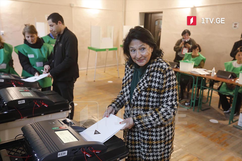 Georgian President votes for "new Georgia"