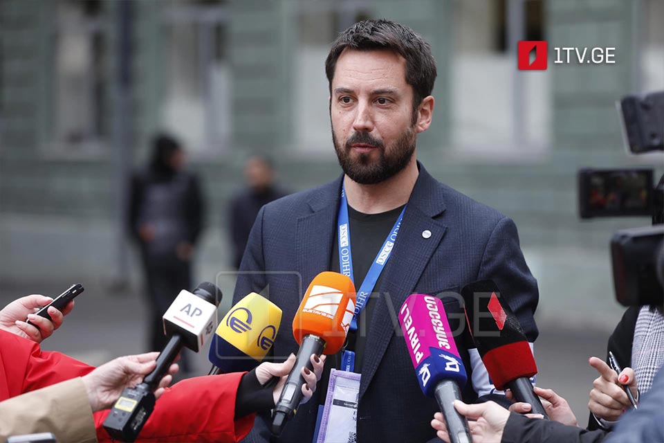 Оуэн Мерфи – Гуырдзыстоны кусы 15 OSCE/ODIHR къорд, 27-æм октябры план кодтам уæлæмхас расидæн, кæцыйы хатдзæгтæ уыдзæн æвзарæнон уавæр, æвзарæнон администрациты куыст