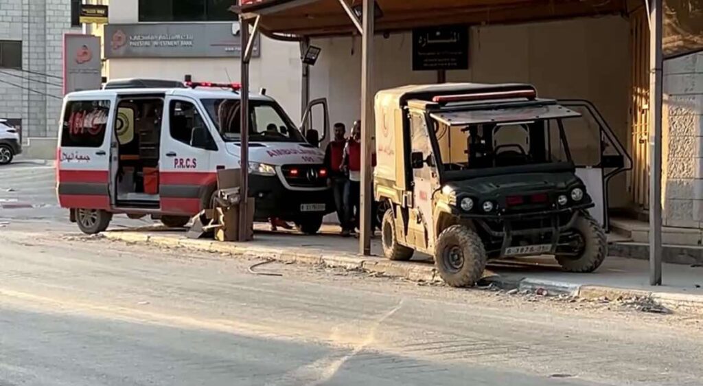Fələstin Səhiyyə Nazirliyinin məlumatına görə, İordan çayının qərb sahilinin Tulkərm şəhərinə İsrailin hücumları nəticəsində 3 fələstinli həlak olub
