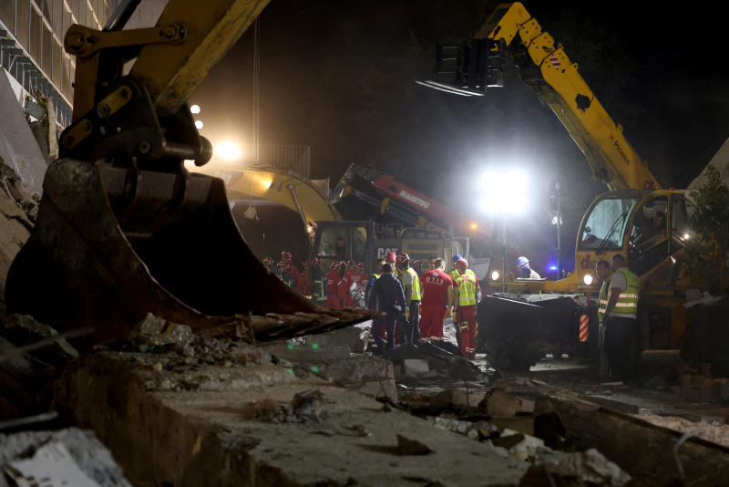 Serbiyada dəmiryol vağzalında beton damın uçması nəticəsində ölənlərin sayı 14-ə çatıb