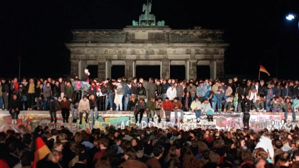 German Embassy: Peaceful revolution possible, fall of Berlin Wall is an example of this