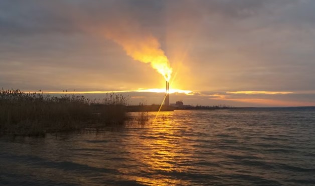Ukrayna hakimiyyəti Donetsk vilayətinin Kuraxovo şəhərinin yaxınlığındakı su anbarının bəndinə ziyan dəyməsi barədə xəbər verir