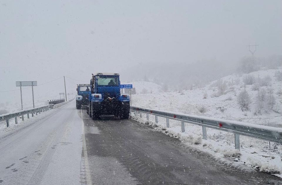 Սաչխերե-Ուզունտա-Սխմեր-Զուդալի ճանապարհահատվածում արգելված է տրեյլերներով և կիսակցորդներով երթևեկությունը։