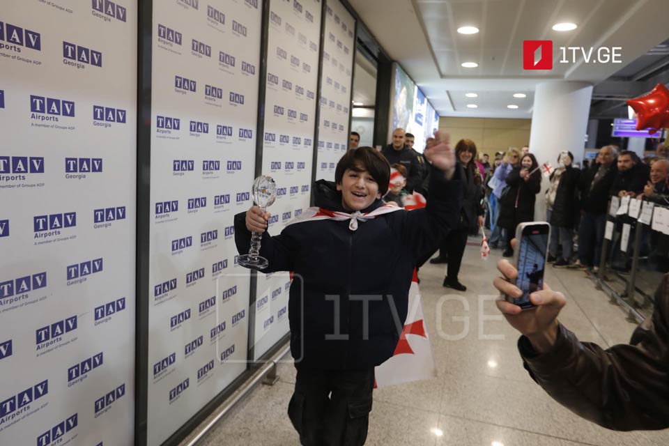 Uşaq Avroviziyası 2024-ün qalibi Andria Putkaradze Gürcüstana qayıdıb [foto]