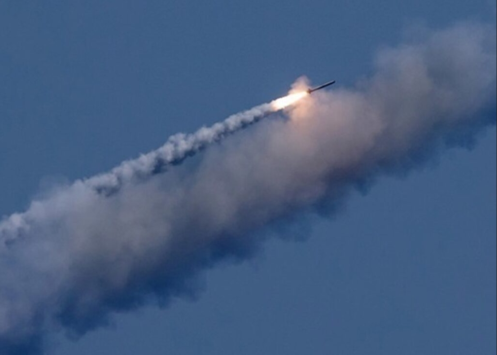 Ukrayna Müdafiə Nazirliyində noyabrın 21-də Rusiyanın Ukrayna ərazisinə ehtimal ki, ballistik raketdən istifadə etməklə “Kedri” raket sistemindən hücum etdiyini bildirirlər