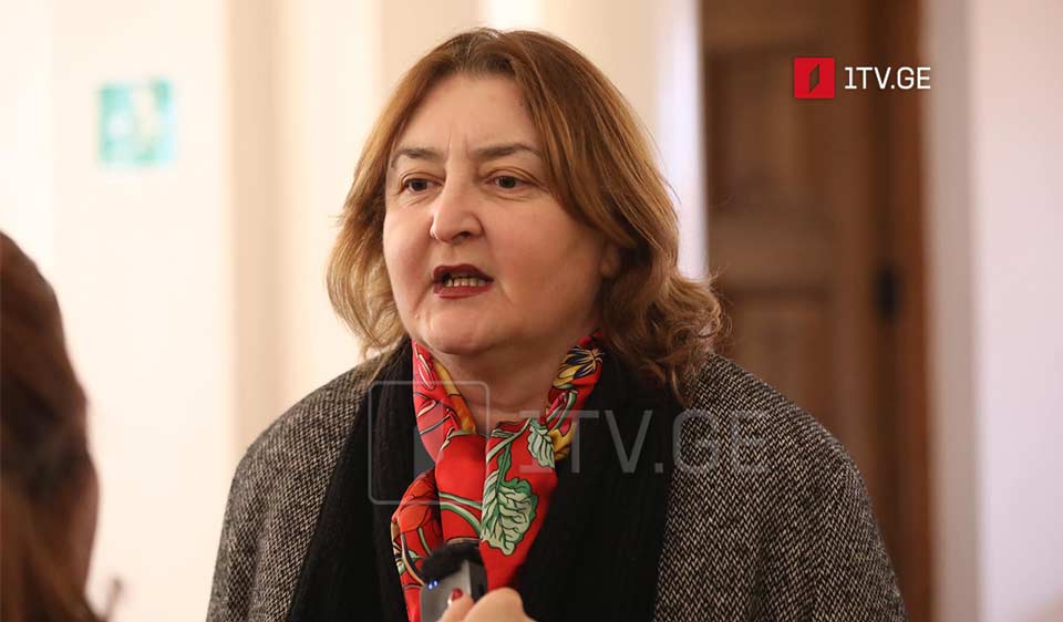 Ada Marşania - Salome xanım təbiətcə çox çətin qadındır və bu, onun prezidentliyində də özünü göstərdi, deyə bilmərəm ki, o, Gürcüstanda sülhü təbliğ edir