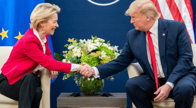 “Financial Times” – Avropa İttifaqı Donald Trampın Co Bayden administrasiyasının əmr və sanksiyalarının əhəmiyyətli bir hissəsini ləğv edə biləcəyindən narahatdır