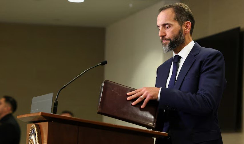 Հատուկ դատախազ Ջեք Սմիթը, ով հետաքննում էր Դոնալդ Թրամփի դեմ երկու քրեական գործեր, հրաժարական է տվել