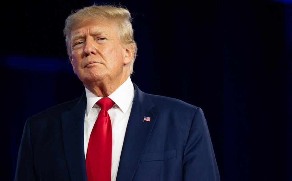 Дональд Трамп – Америкатәи ахьтәы ашәышықәса уажәоуп ианалаго, иахьа инаркны ҳтәыла ашәҭыкакаҷра иалагоит, адунеи зехьынџьара ҳтәыла ҳаҭырла иазныҟәо иалагоит