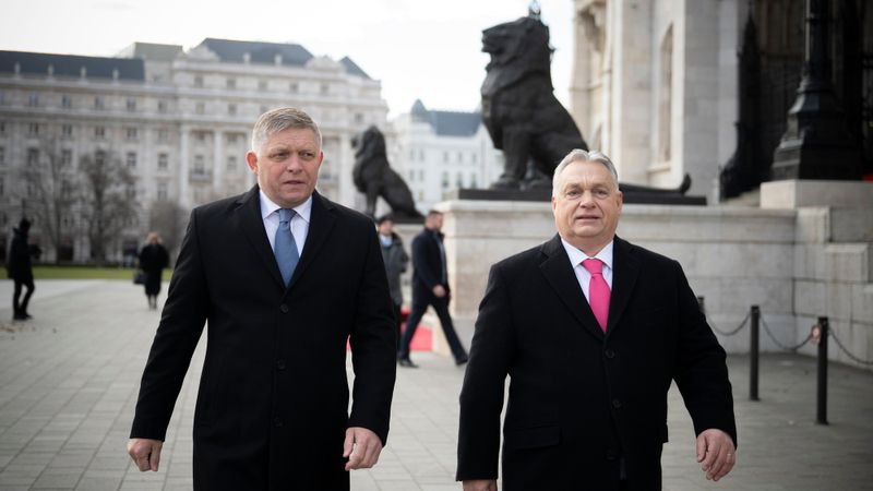 Bratislavada Viktor Orban və Robert Fitsonun görüşü keçirilir