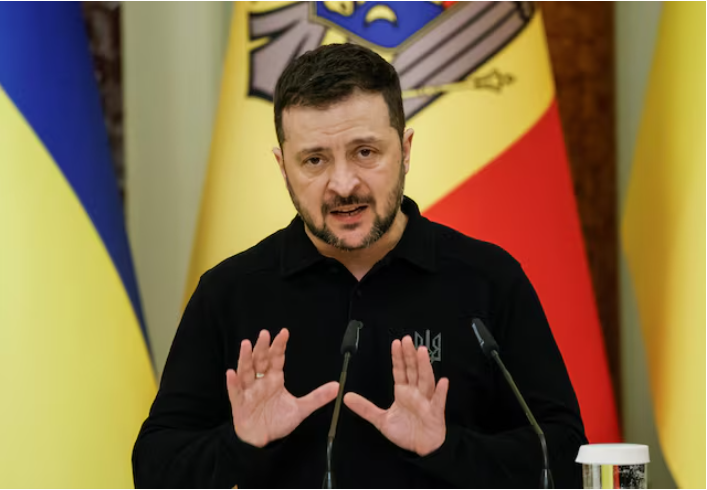 Владимир Зеленский - Украина не знала о переговорах РФ и США в Саудовской Аравии и не будет признавать любые договоренности об Украине без участия официального Киева