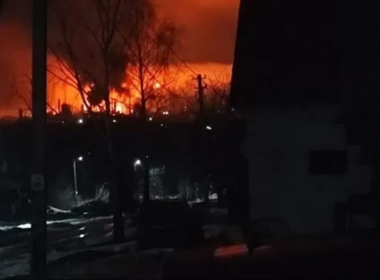 Ukrayna Silahlı Qüvvələrinin Baş Qərargahı bildirir ki, Ukraynaya məxsus pilotsuz təyyarələr Rusiyanın Kstovo şəhərində neft emalı zavoduna hücum edib