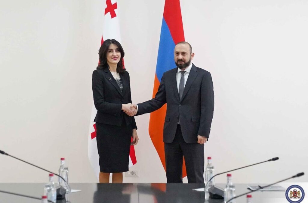 Xarici İşlər Nazirliyi - Gürcüstan və Ermənistanın xarici işlər nazirləri strateji tərəfdaşlığın əhəmiyyətindən danışıblar