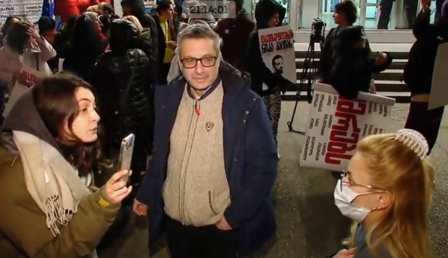 Birinci Kanal binasının qarşısında aksiya