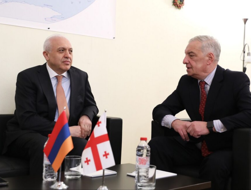 Qiorqi Volski Ermənistan səfiri ilə görüşüb