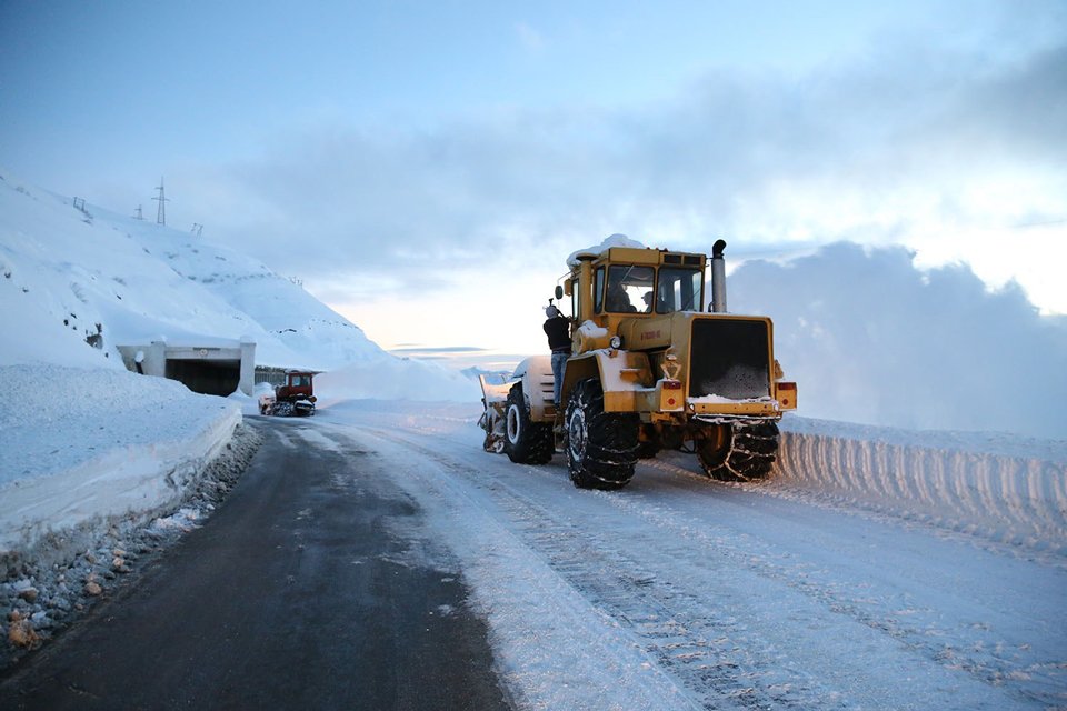 Vehicle movement prohibited for trailers, semi-trailers on Gudauri-Kobi section
