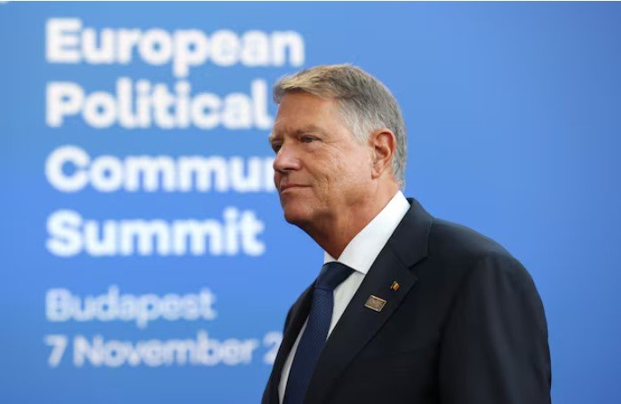 Rumıniyanın Prezidenti Klaus İohannis istefa verdiyini bildirib