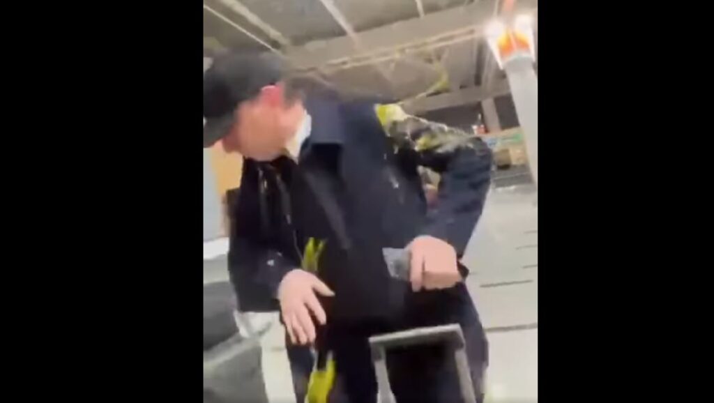 Social media video of Giorgi Gakharia verbally abused and egged at Tbilisi airport