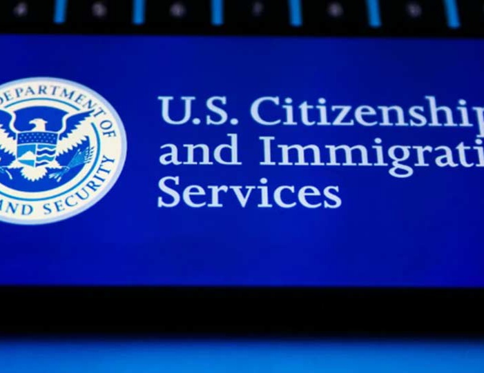 CBS News-ը հայտնում է, որ ԱՄՆ-ը ժամանակավորապես կասեցնում է ուկրաինացի և լատինաամերիկյան միգրանտների ներգաղթի դիմումների մշակումը
