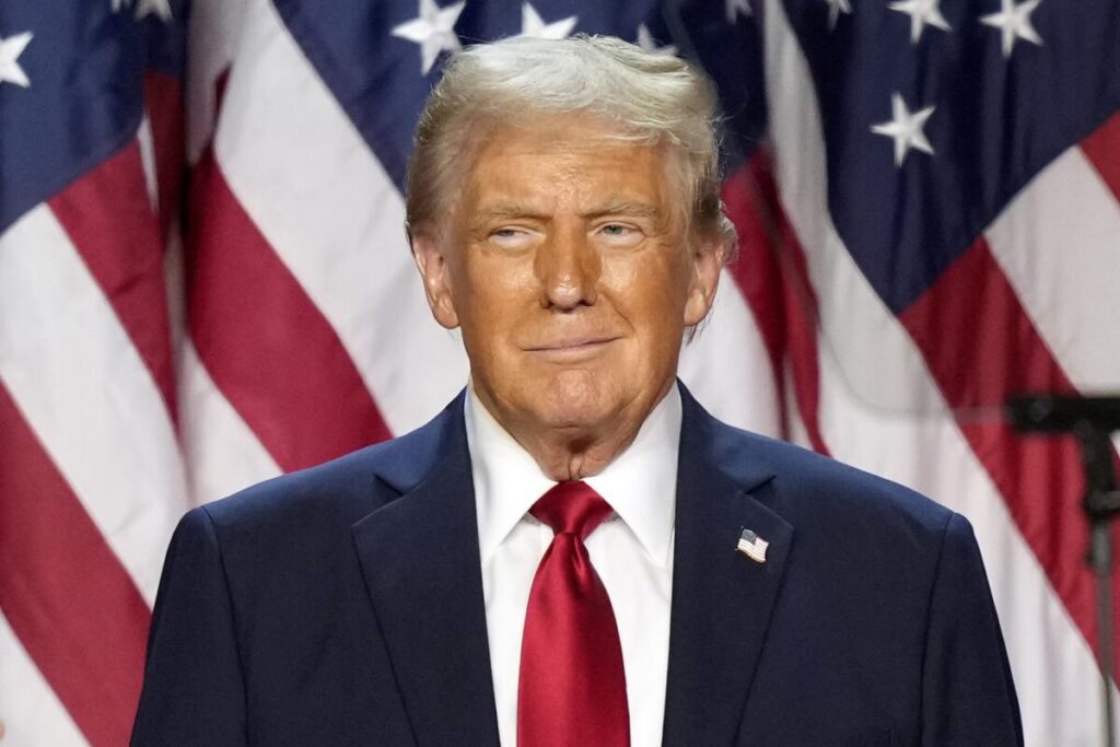 Дональд Трамп – АИШ-ы къазнадоны сæргълæууæгмæ Киевы бынтон æнæуаг ахаст дардтой, уый бирæ сахаттæ цыд поездыл, Зеленский фынæй кодта æмæ йемæ фембæлын йæ бон нæ уыд