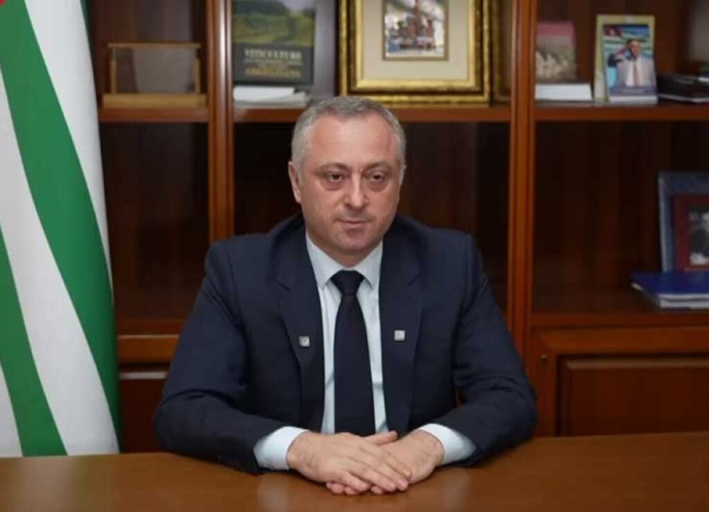 Бадра Гәынба импыҵахалоу Аҧсны апрезиденттә алхрақәа рҿы аиааира шигаз рылеиҳәеит