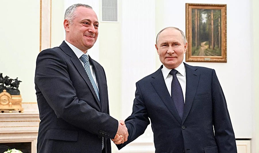 Владимир Путин импыҵахалоу Аԥсны де-факто ахадас иалырхыз Бадра Гәынба диԥылеит