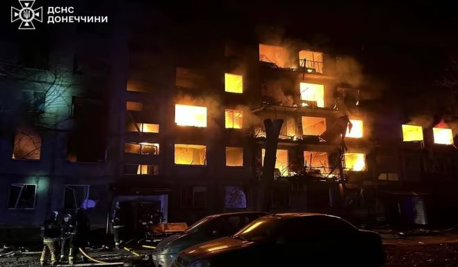 В результате атаки России на украинский город Доброполье погибли 11 человек и 30 получили ранения