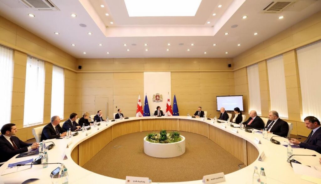 Аҧыза-министр инапхгарала аус зуа иреиҳаӡоу аҵара ареформа аиҳабыратә комиссиа алахәылацәа иреиҳаӡоу аҵара ареформа шьаҭас иаиуа аконцепциа аус адырулоит 