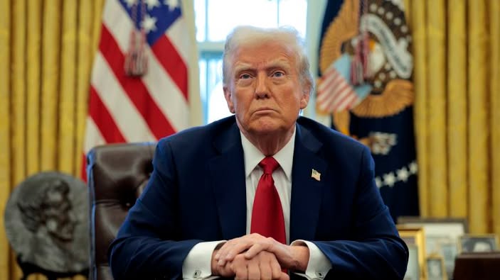 Дональд Трамп - Ведутся серьёзные дискуссии с Путиным и другими, мы знаем, на каком этапе находимся с Украиной, и мы получаем хорошие сигналы от России, надеемся, что они поступят правильно