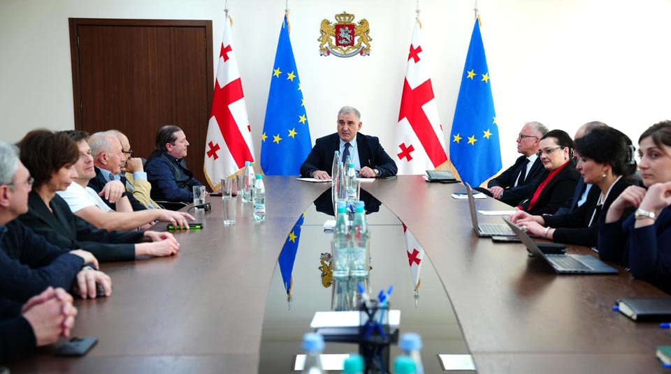 Health Minister meets representatives of dialysis service providers