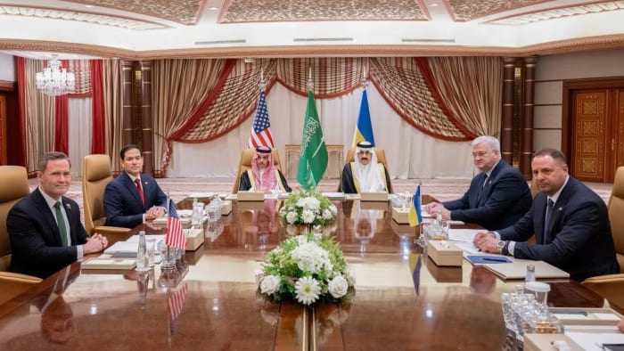 Саудтәи Аравиа Украинеи Америкеи рделегациақәа реиҿцәажәара иалагеит