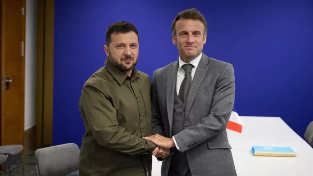 Хәажәкыра 26 рзы Володимир Зеленскии Еммануель Макрони еиԥылоит