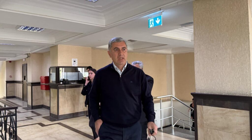 Magistrate judge questions ex-Defence Minister Irakli Okruashvili at Tbilisi City Court