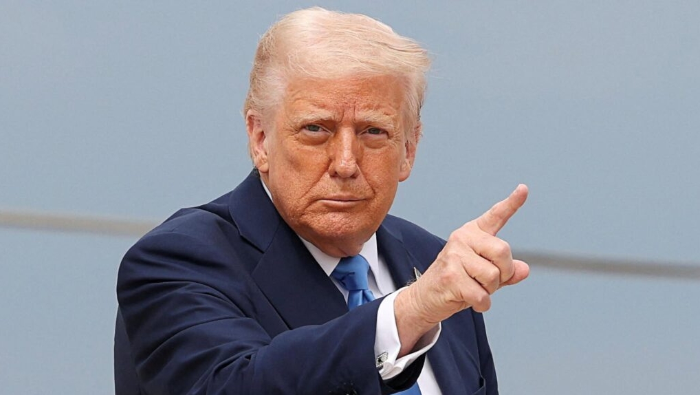 Donald Tramp ABŞ Federal Ehtiyat Sisteminin rəhbərini faiz dərəcələrini azaltmağa çağırır