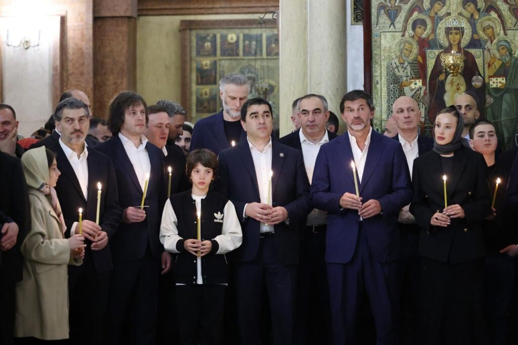 PM attends Easter Liturgy at Holy Trinity Cathedral
