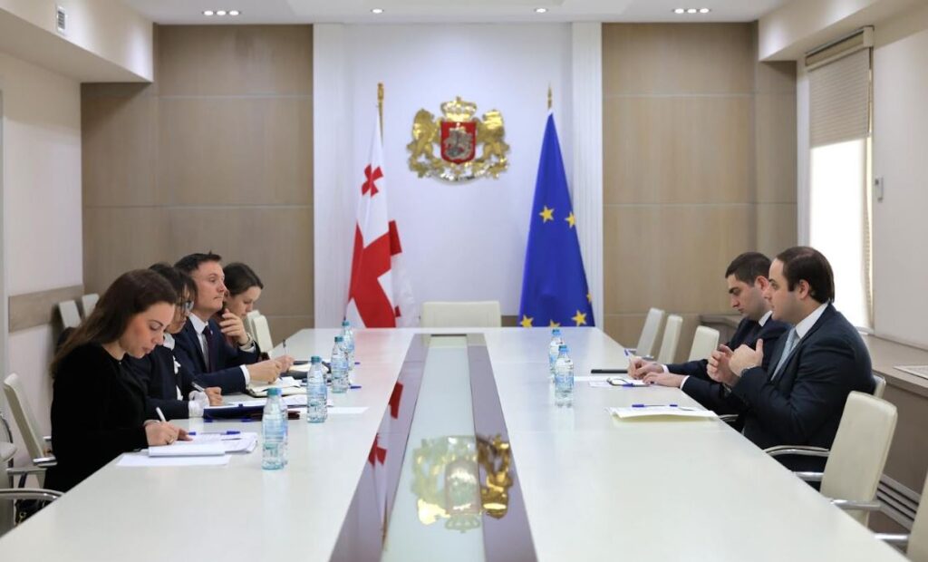 Government Administration Head meets UN DCO Regional Director