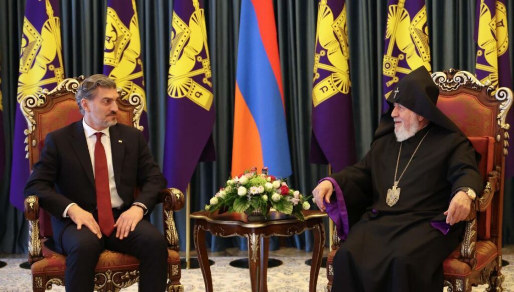 Միխեիլ Ղավելաշվիլին հանդիպել է Ամենայն Հայոց Կաթողիկոս Գարեգին Երկրորդին