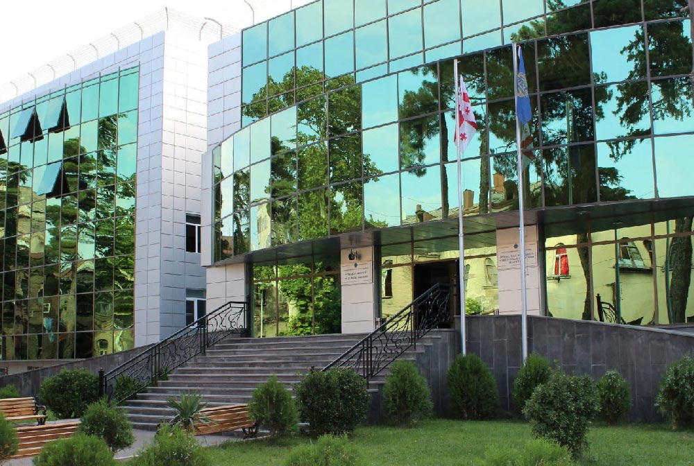 "Todua" klinikası - Mərkəzi filial sabahdan ambulator pasiyentlərin qəbulunu tam gücü ilə bərpa edəcək