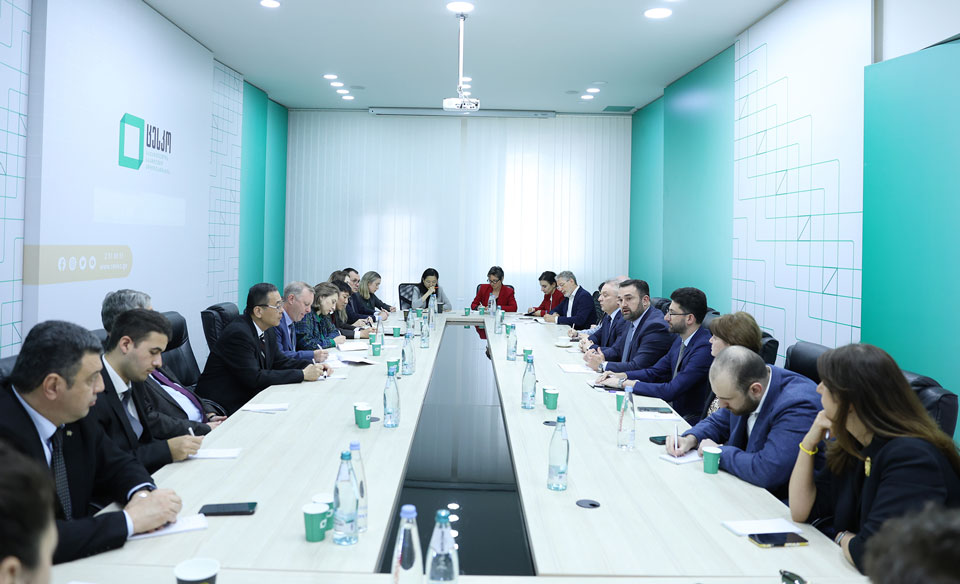 CEC hosts meeting with International Organizations and Diplomatic Corps