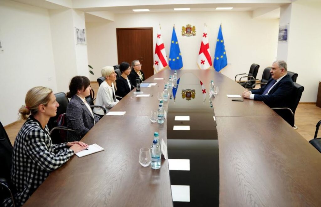 Health Minister meets Max Foundation CEO