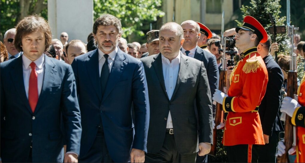 İrakli Çikovani İkinci Dünya müharibəsində həlak olanların xatirəsini ehtiramla yad edib