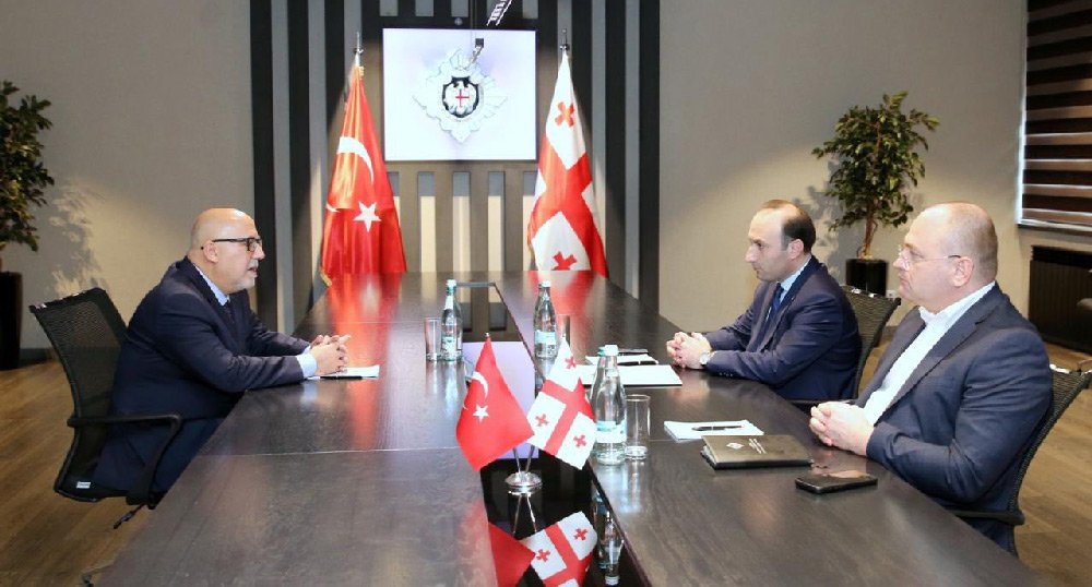 SSSG Head holds talks with Turkiye Ambassador on strengthening security cooperation