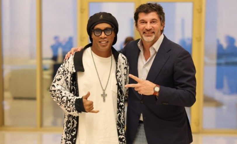 Ronaldinho arrives in Tbilisi